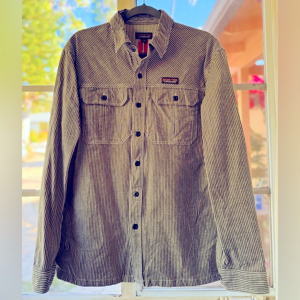Men’s Patagonia Stripe Farrier Shirt, Size Medium